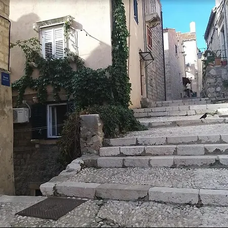 Stella Del Mare - Old Town Getaway Apartment *