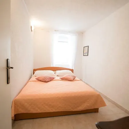 Stella Del Mare - Old Town Getaway Apartment