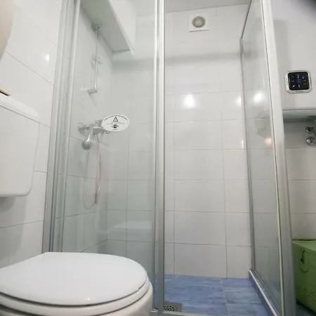 Stella Del Mare - Old Town Getaway Apartment